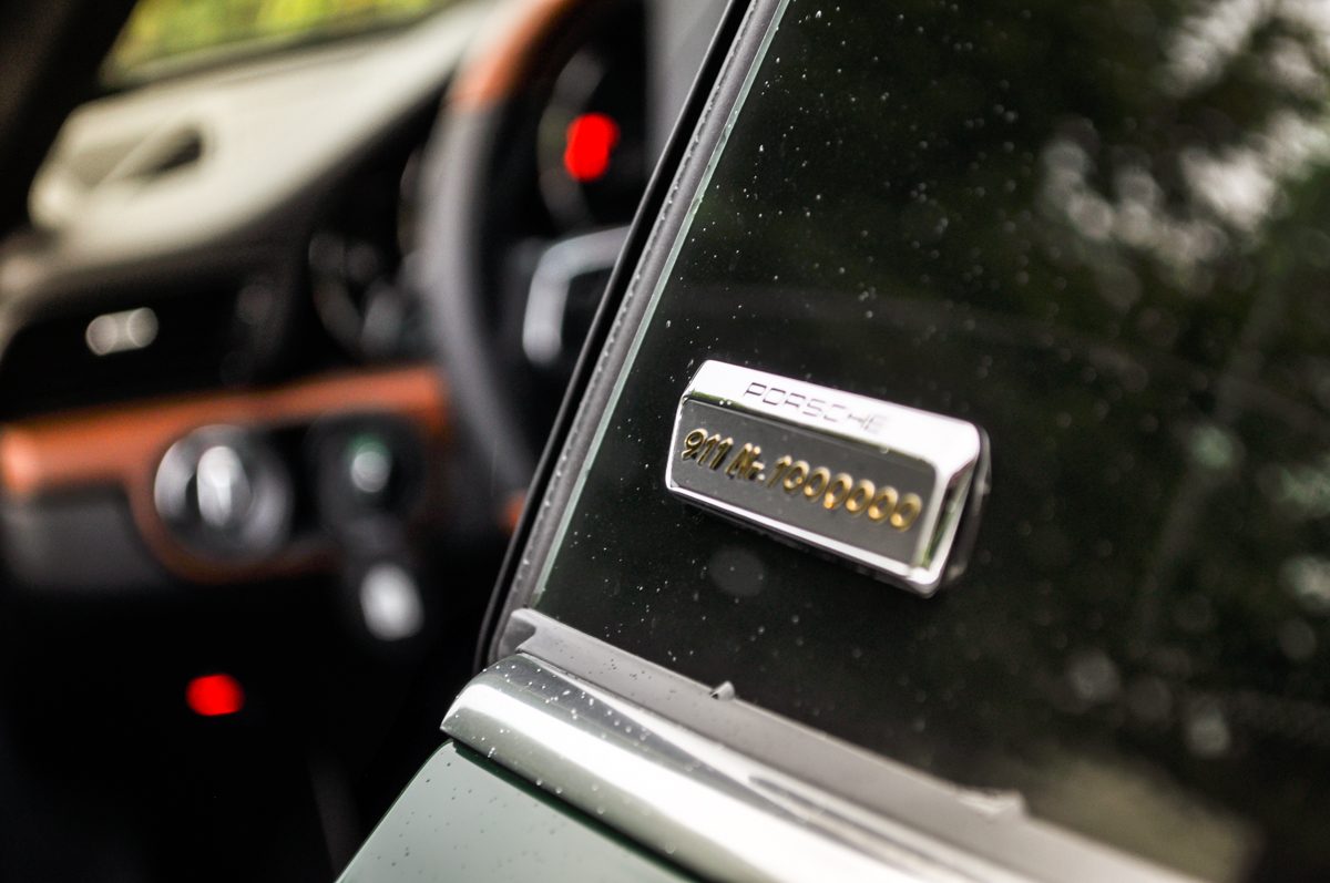 PORSCHE 911