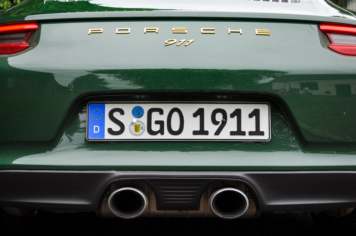 PORSCHE 911