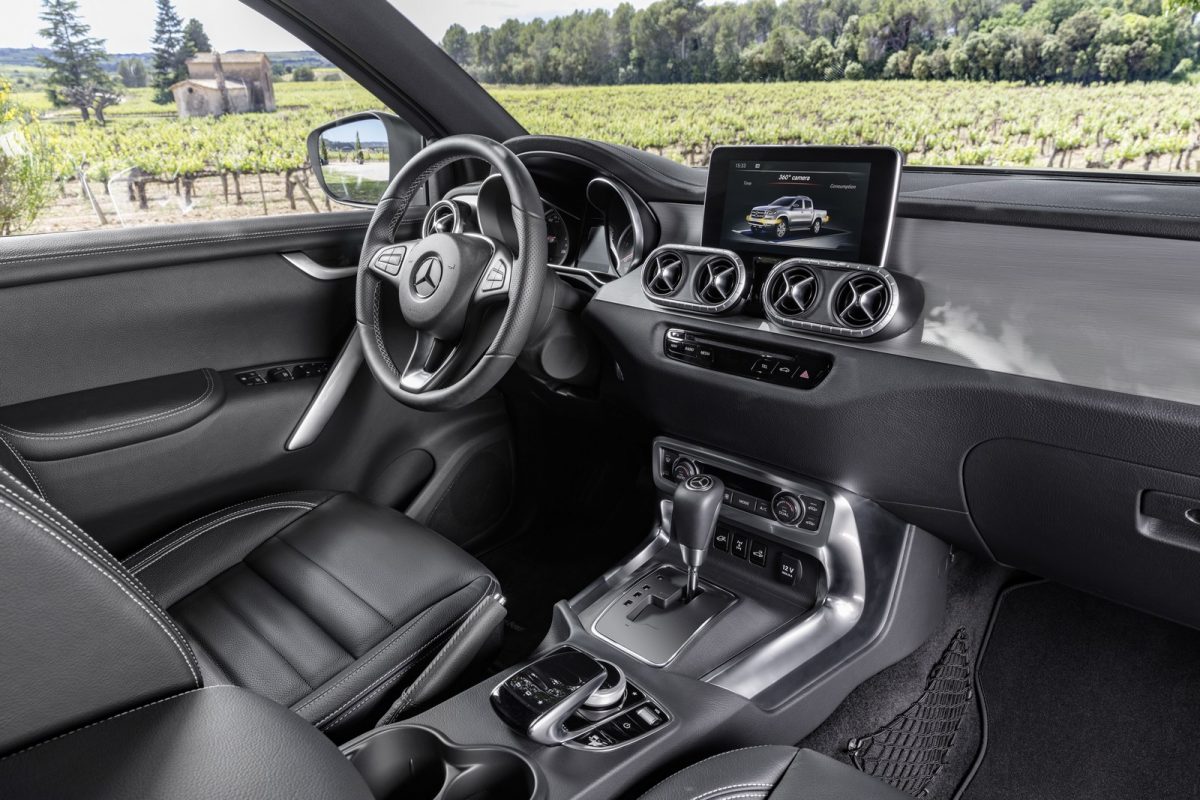 MERCEDES-BENZ