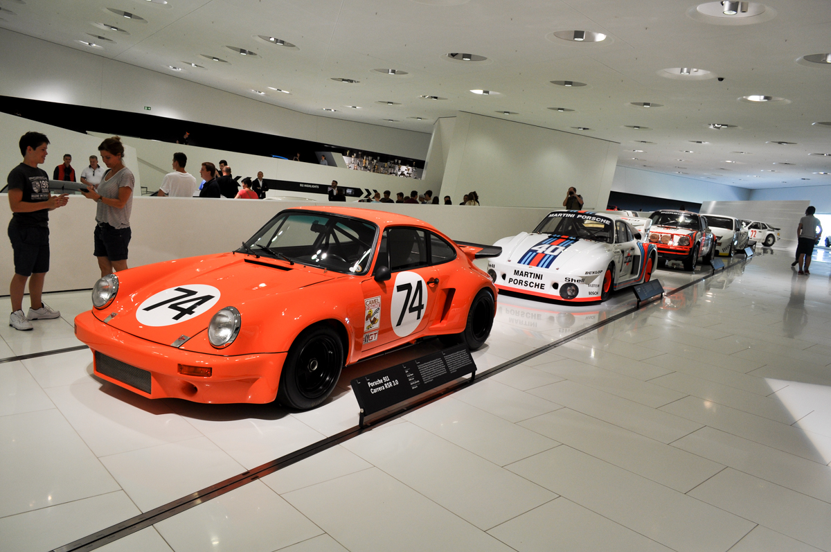 PORSCHE 911