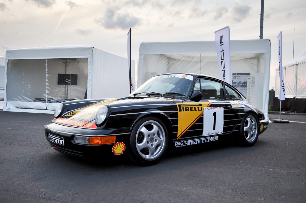 PORSCHE 911