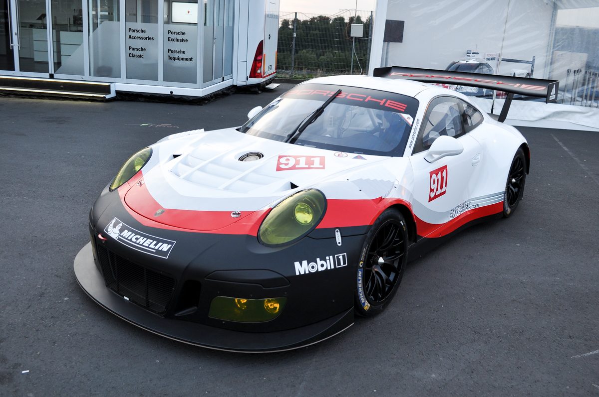 PORSCHE 911