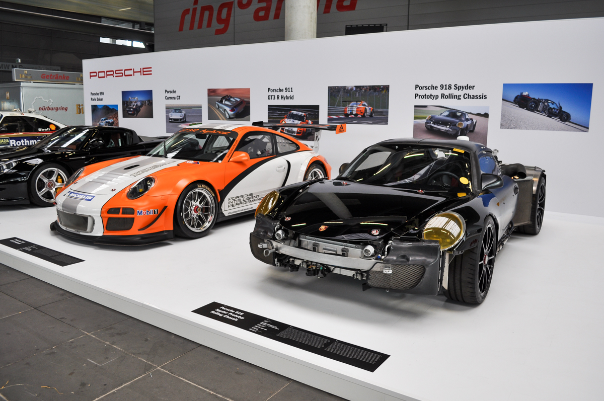 PORSCHE 911