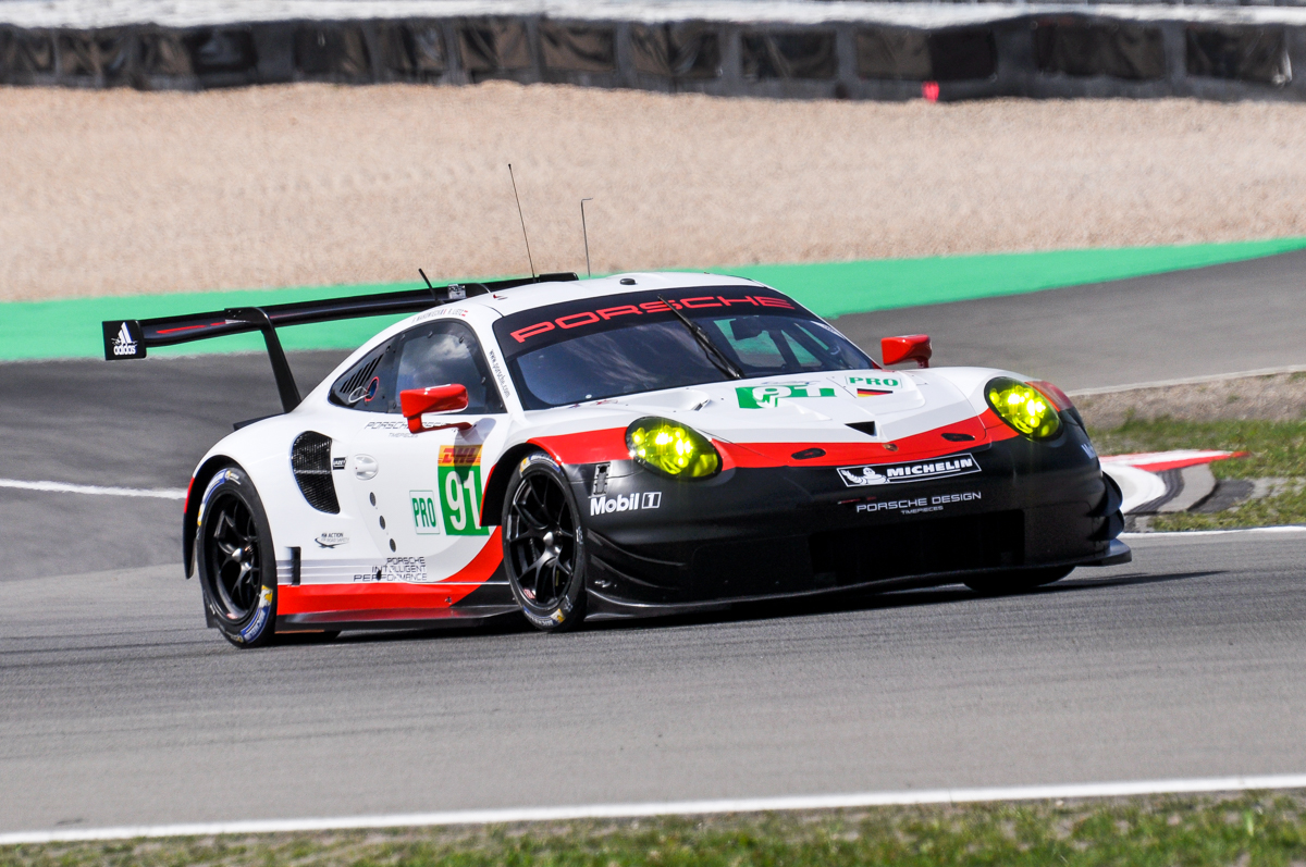 PORSCHE 911