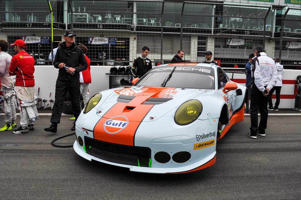 PORSCHE 911