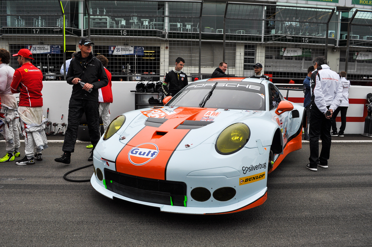 PORSCHE 911