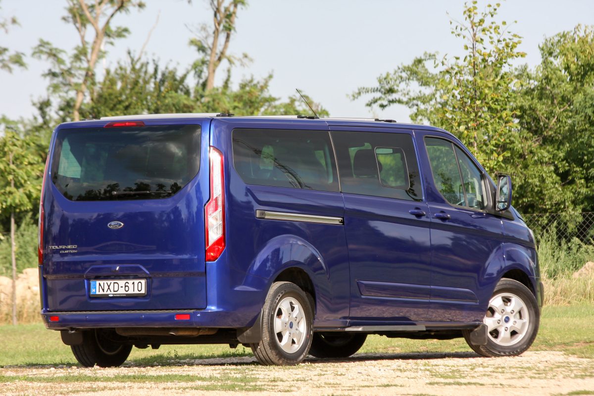 FORD TOURNEO