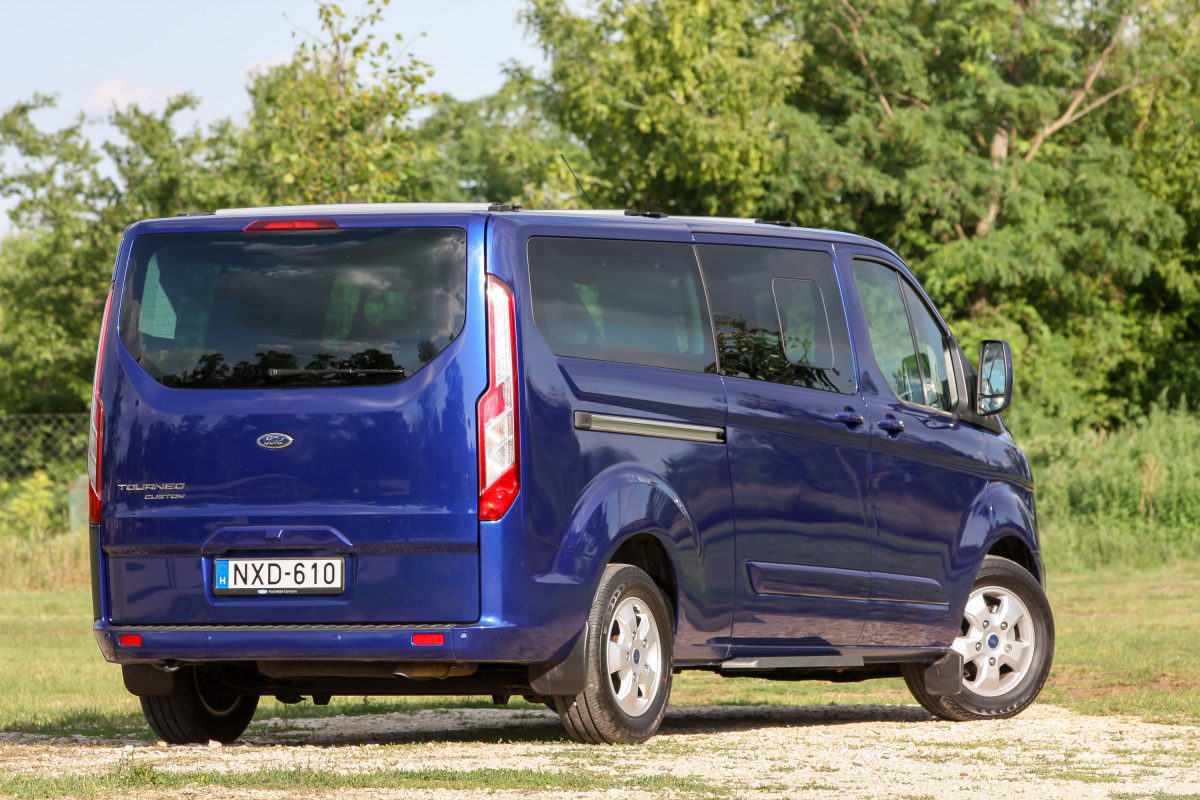 FORD TOURNEO