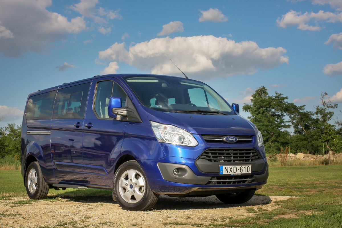 FORD TOURNEO