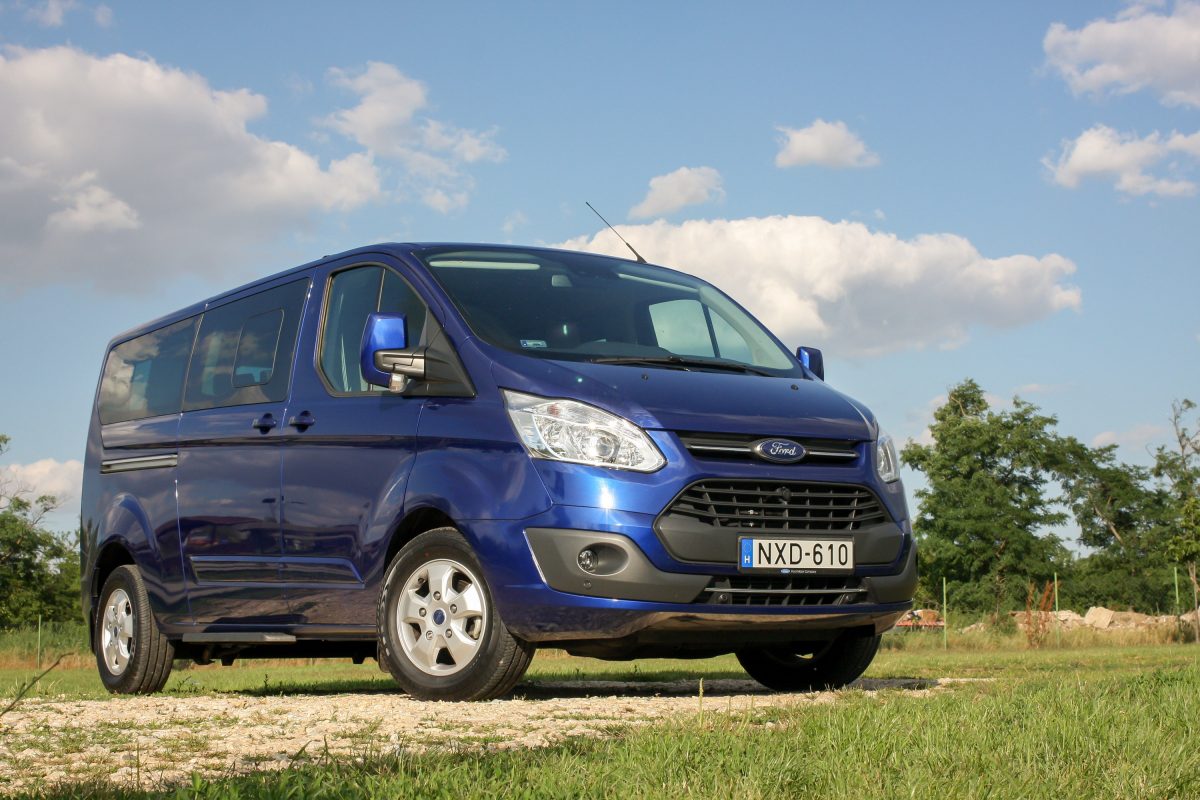 FORD TOURNEO