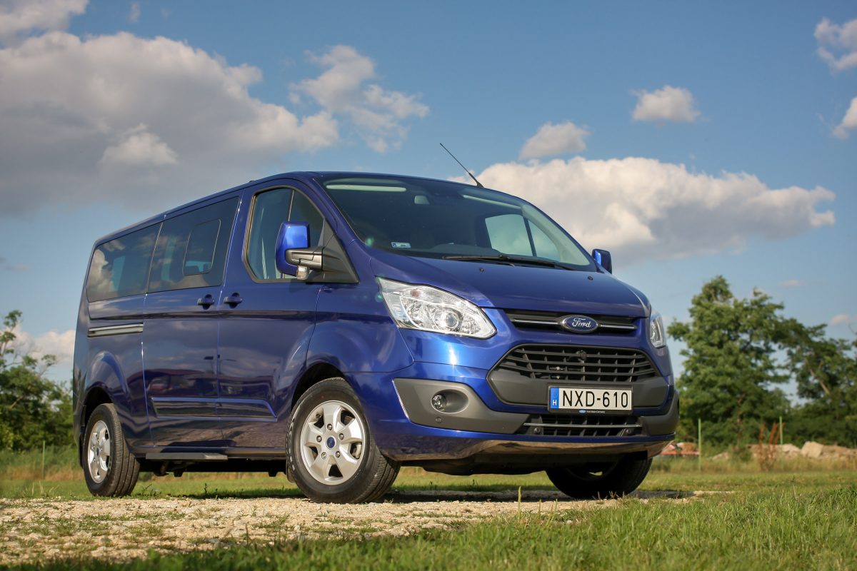 FORD TOURNEO