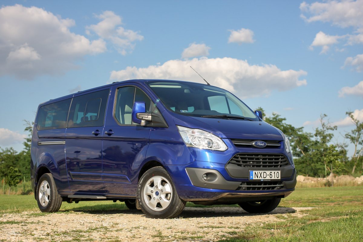FORD TOURNEO