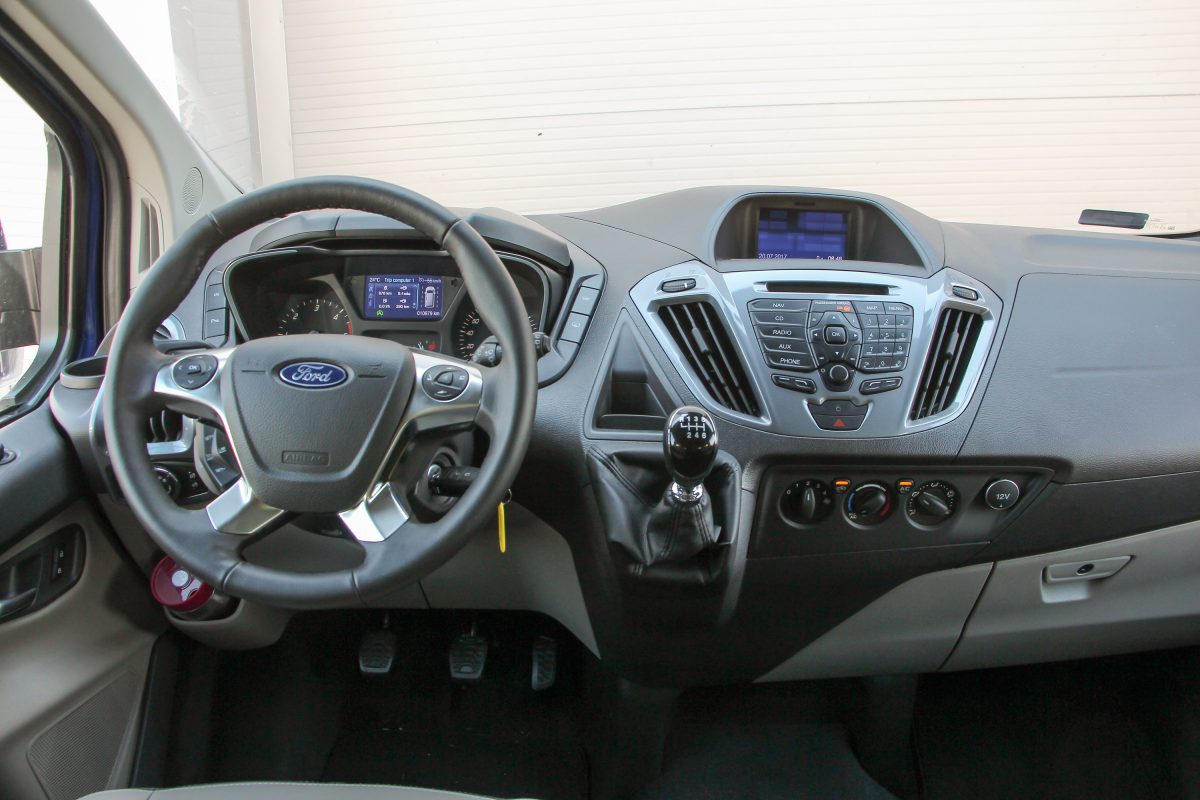FORD TOURNEO