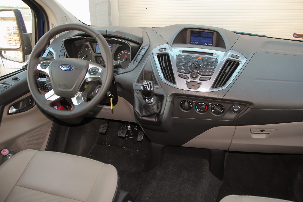 FORD TOURNEO