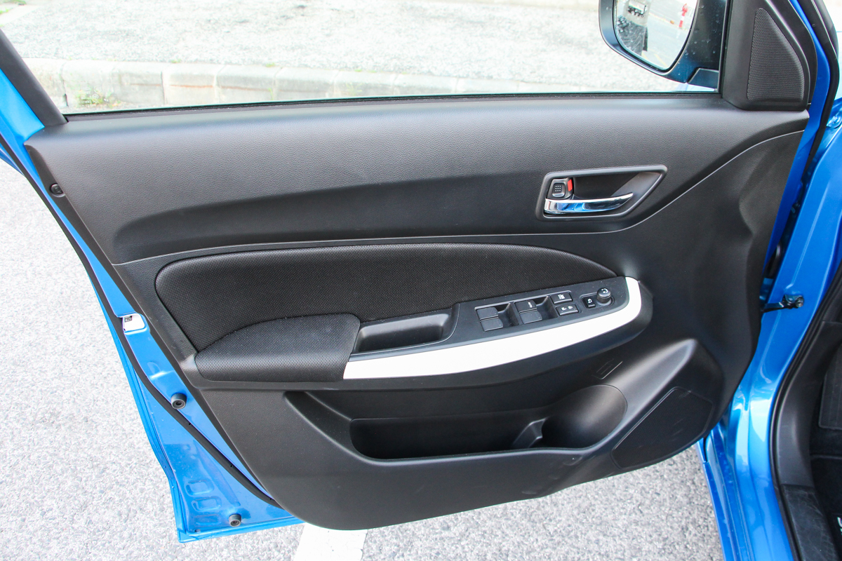 SUZUKI SWIFT