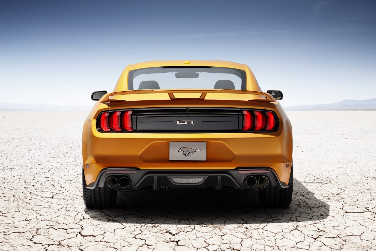 FORD MUSTANG