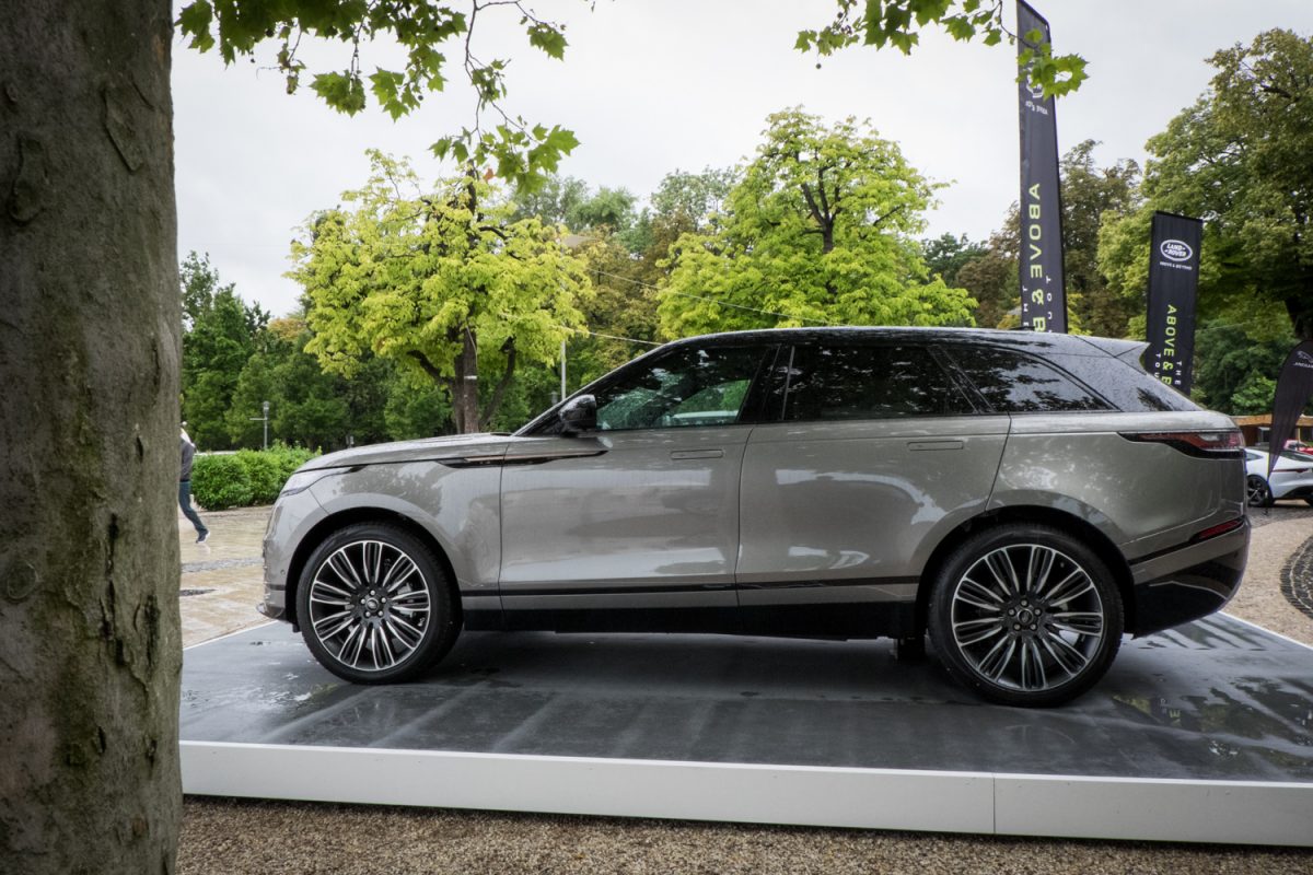 LAND ROVER RANGE ROVER VELAR