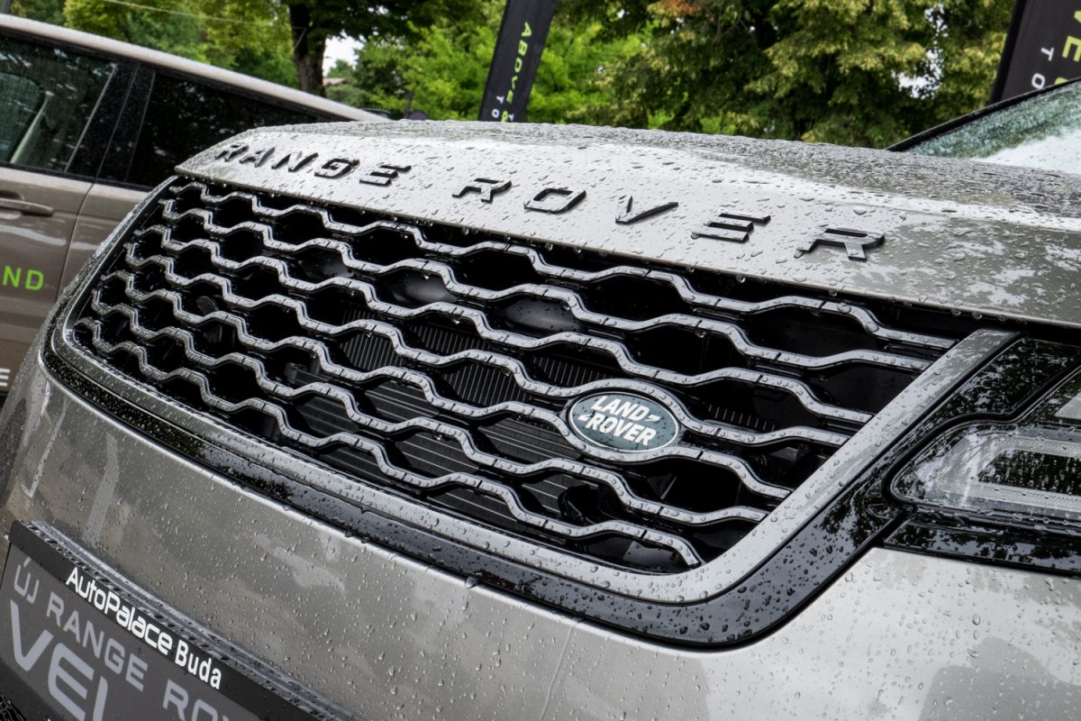 LAND ROVER RANGE ROVER VELAR