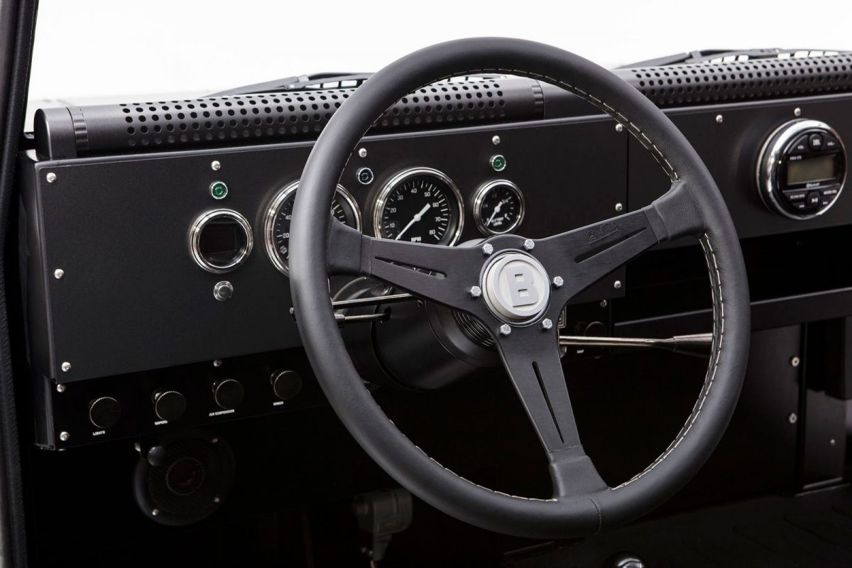 LAND ROVER