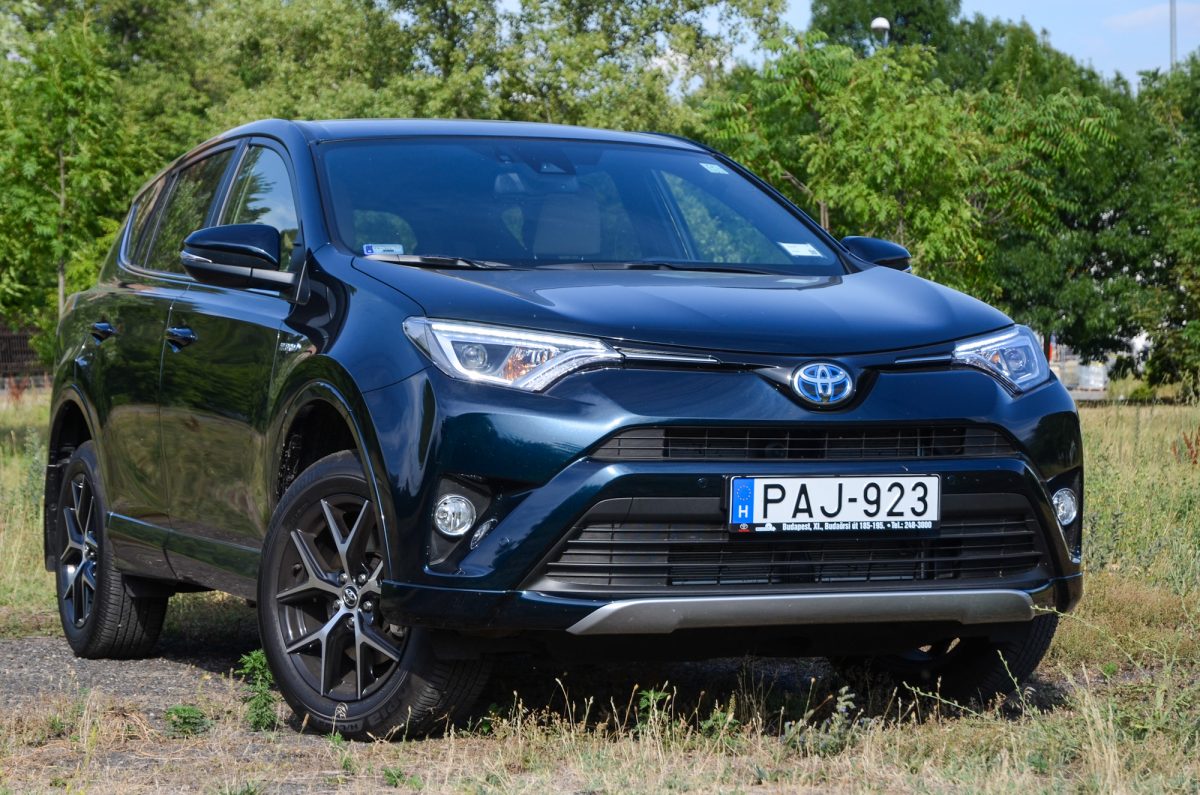 TOYOTA RAV 4