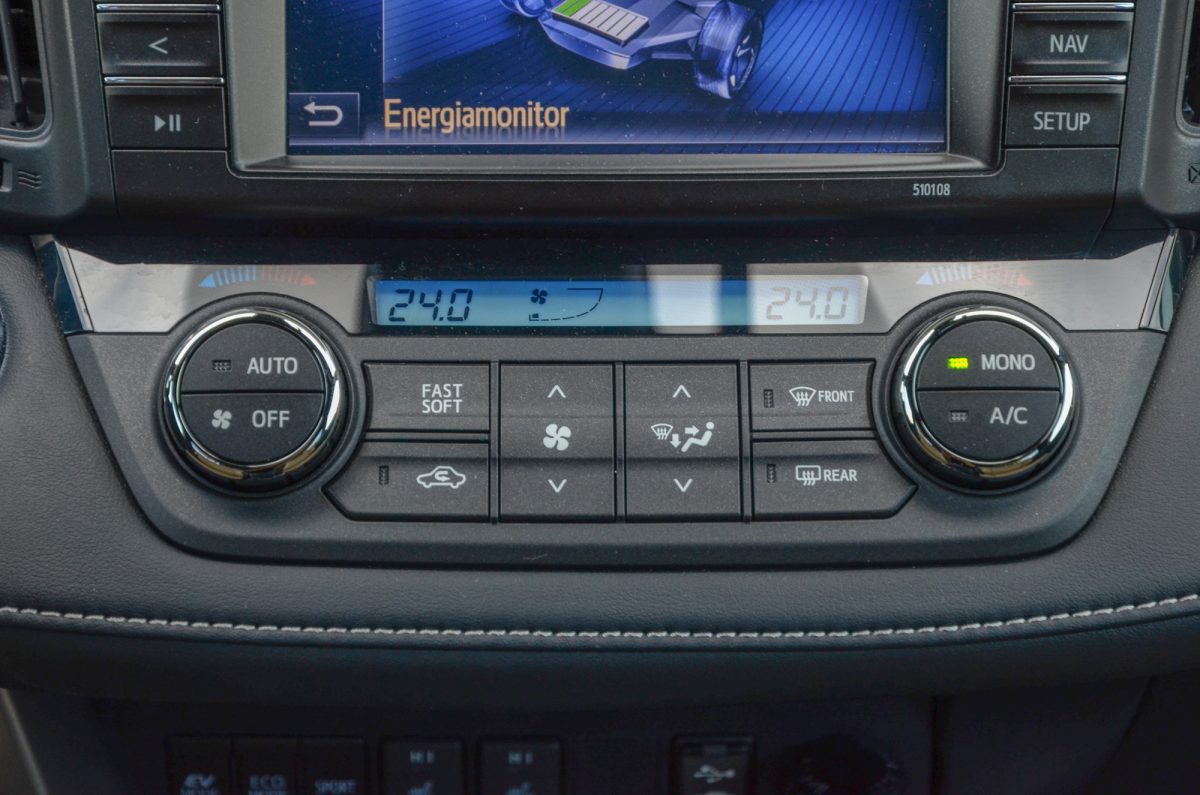 TOYOTA RAV 4