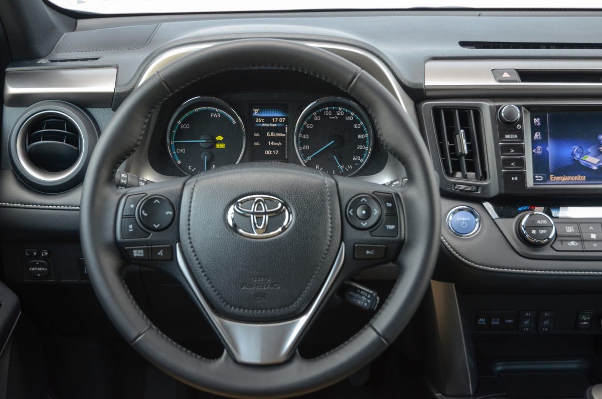 TOYOTA RAV 4