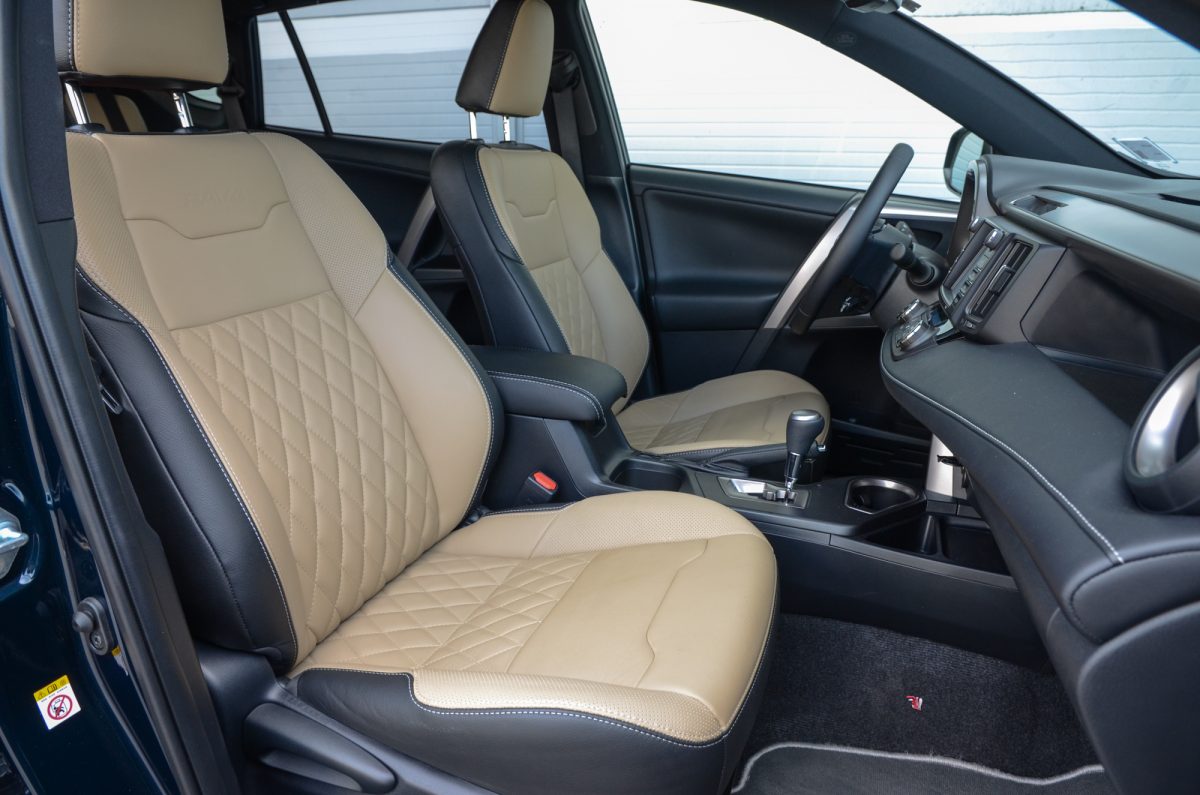 TOYOTA RAV 4