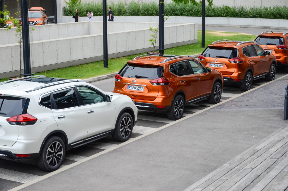 NISSAN X-TRAIL