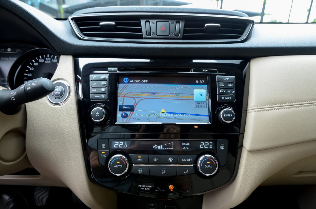 NISSAN X-TRAIL