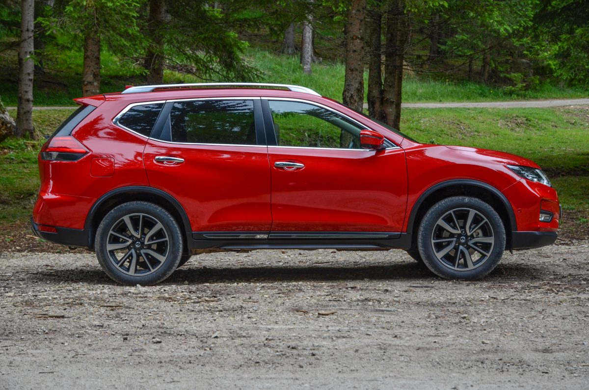 NISSAN X-TRAIL