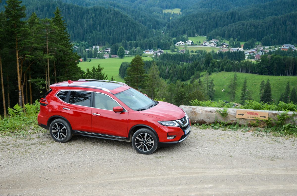NISSAN X-TRAIL