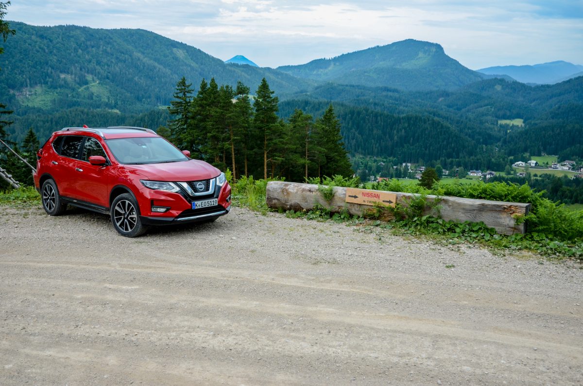 NISSAN X-TRAIL