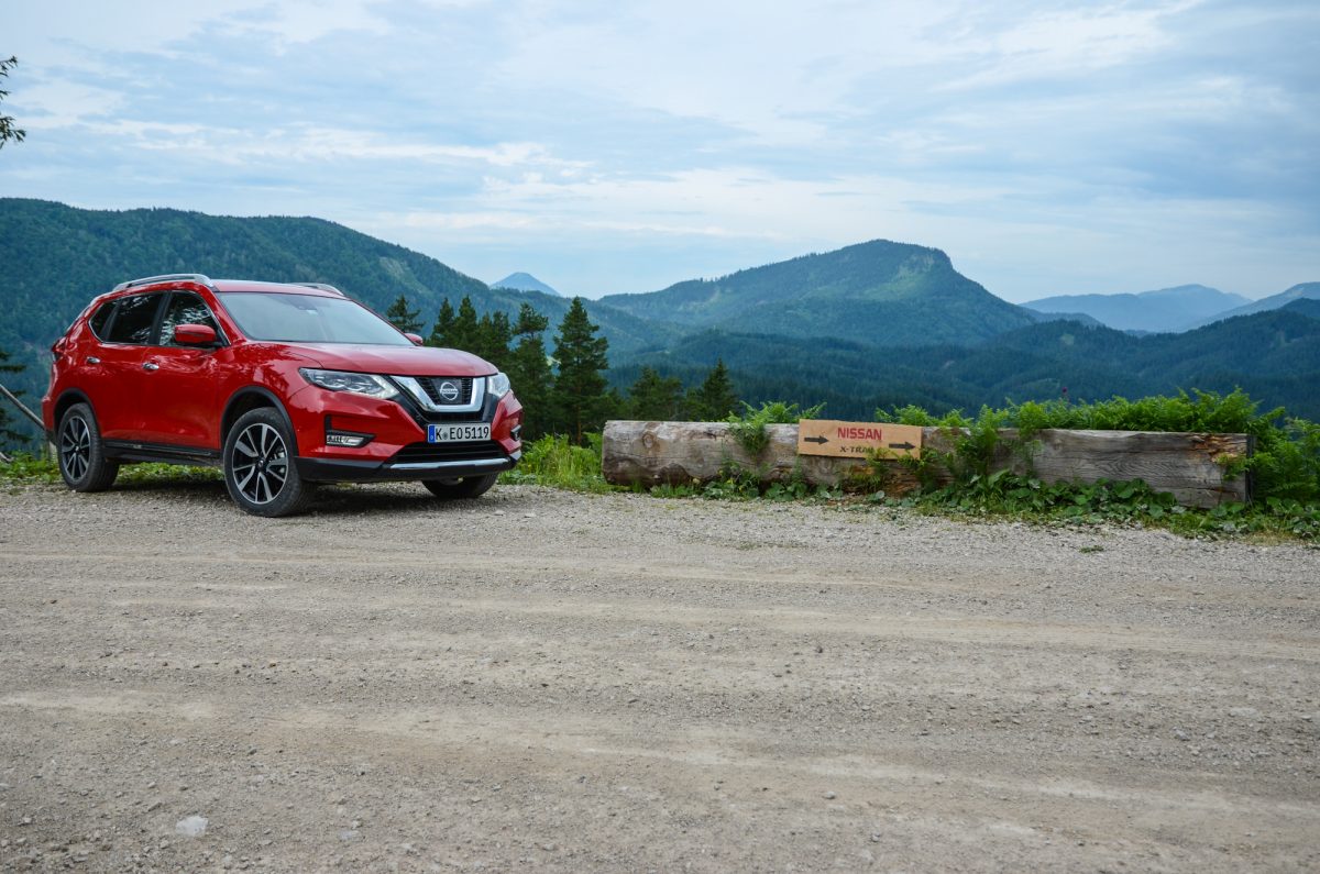 NISSAN X-TRAIL