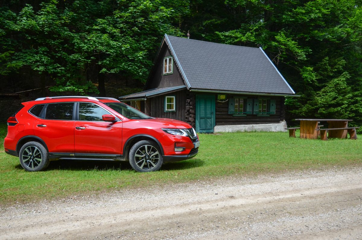 NISSAN X-TRAIL