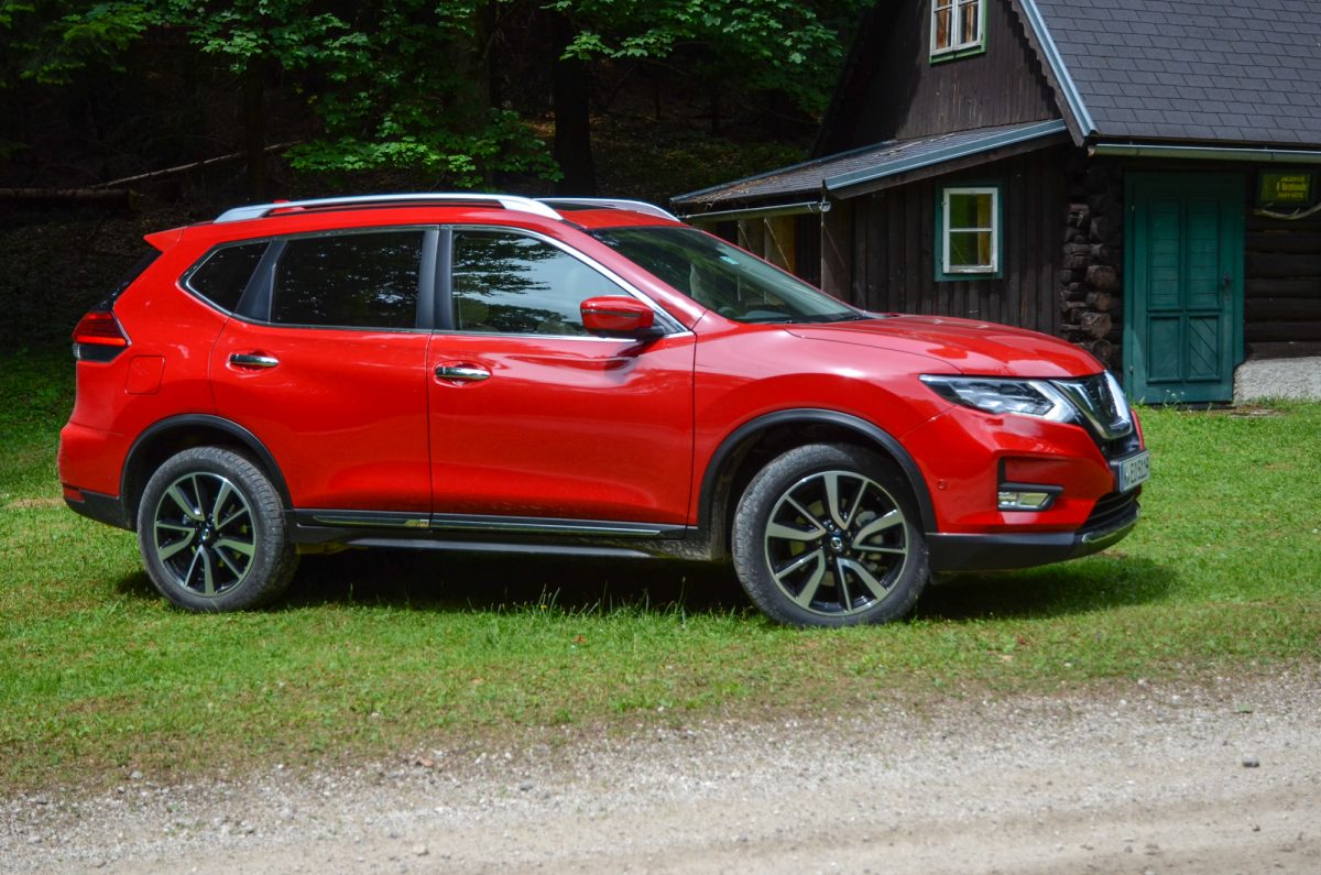 NISSAN X-TRAIL