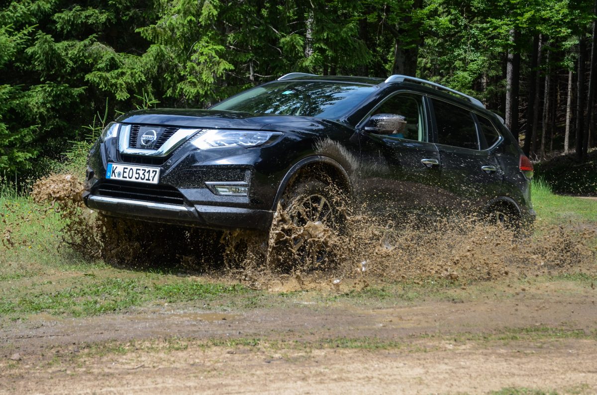 NISSAN X-TRAIL