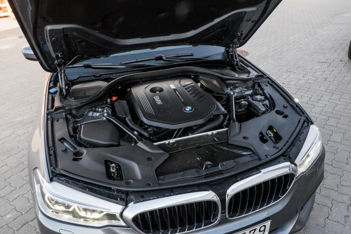 BMW 5-ÖS SOROZAT
