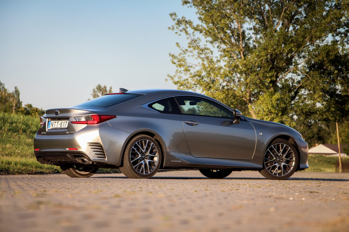 LEXUS RC-F
