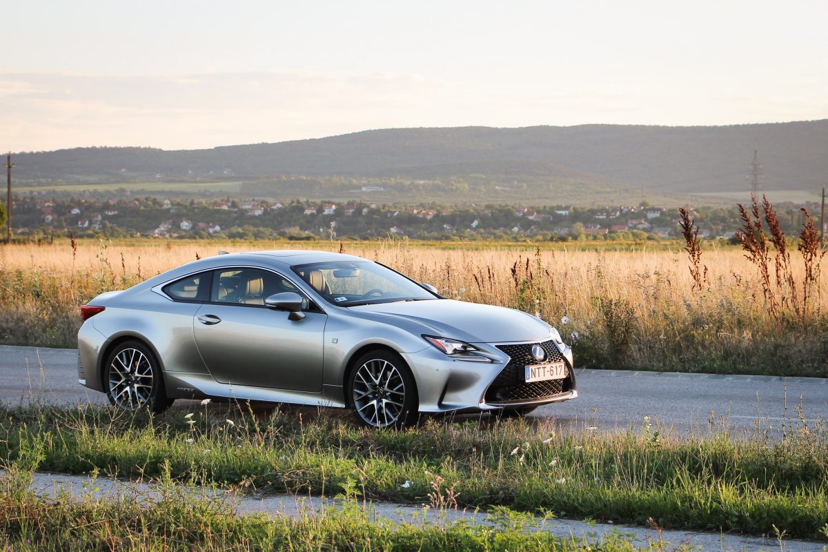 LEXUS RC-F
