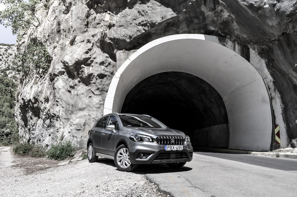 SUZUKI SX4 S-CROSS