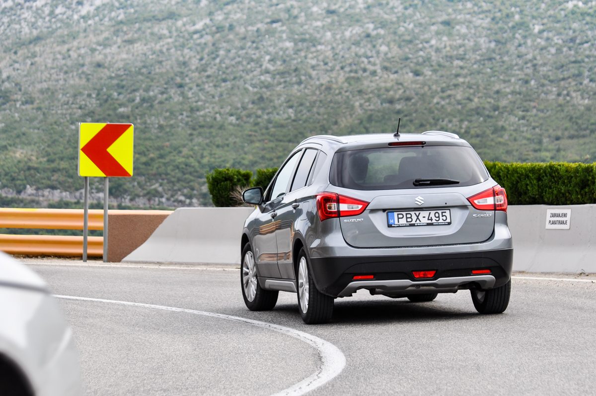 SUZUKI SX4 S-CROSS