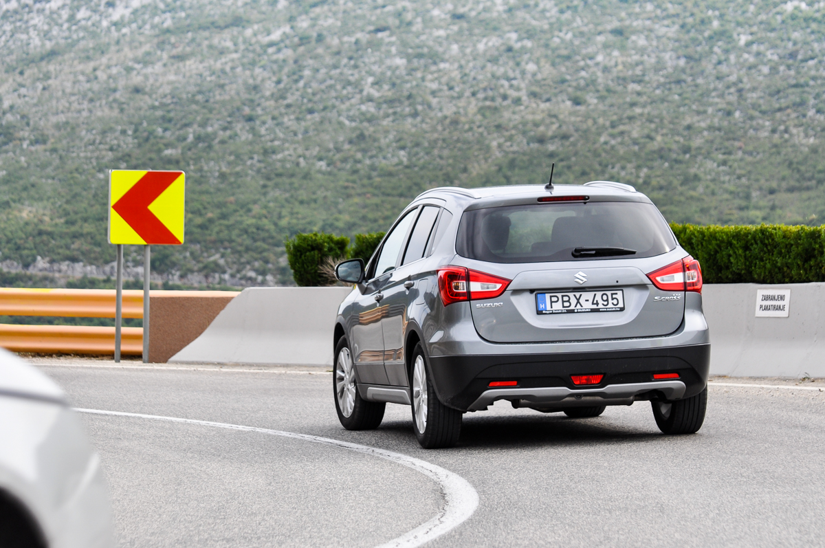SUZUKI SX4 S-CROSS