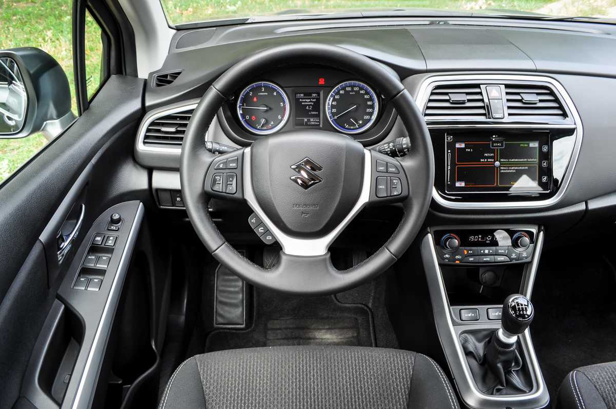 SUZUKI SX4 S-CROSS