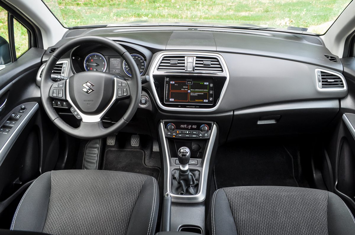 SUZUKI SX4 S-CROSS
