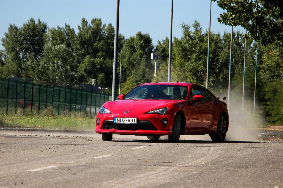 TOYOTA GT86
