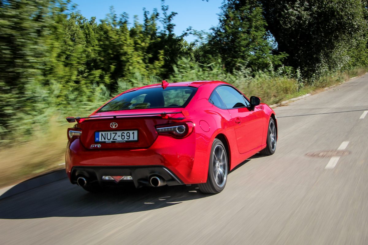 TOYOTA GT86