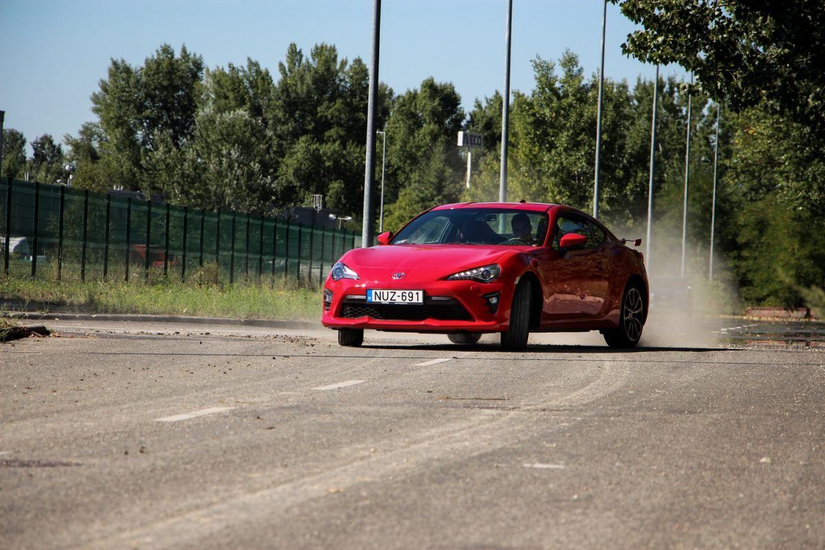 TOYOTA GT86