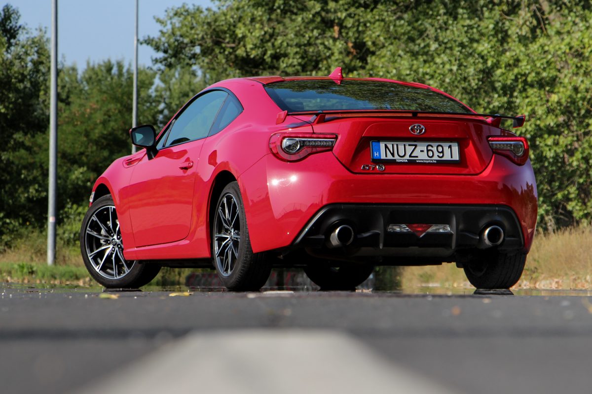 TOYOTA GT86