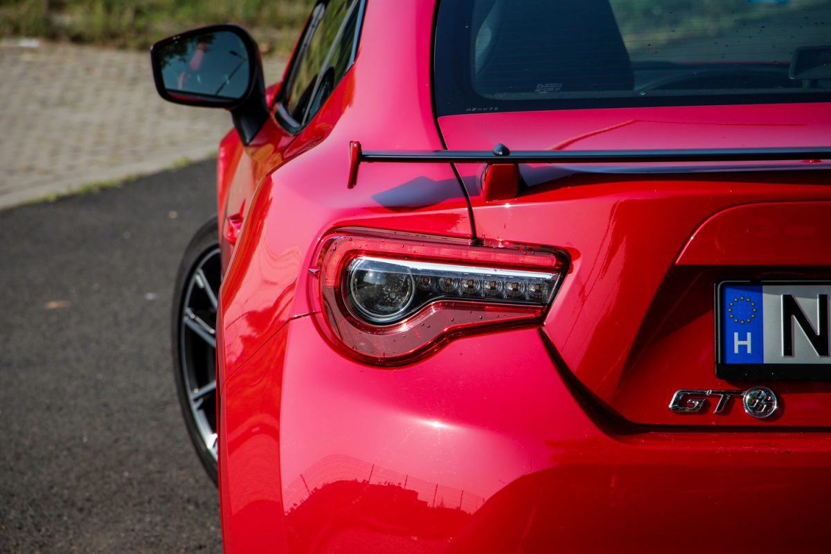 TOYOTA GT86
