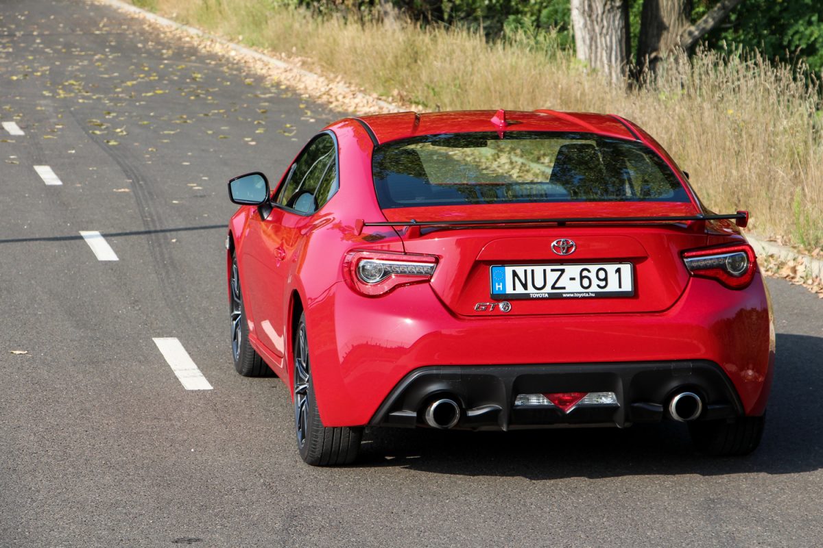TOYOTA GT86